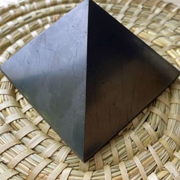  Shungite Polished Pyramid 10cm